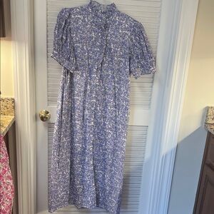 Entro Lavender Floral Maxi Dress